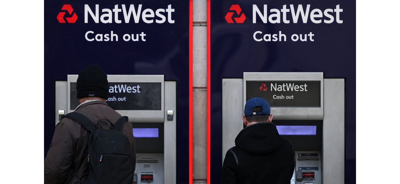 Natwest app crashes, users can't log in to accounts.
