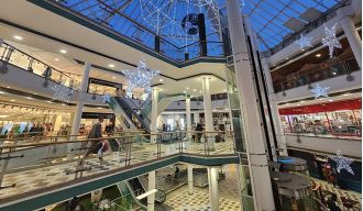 People in London are angry because a popular spot from the 90s will be destroyed.