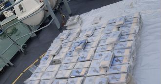 Four men apprehended for having 400kg of cocaine on a fishing vessel.