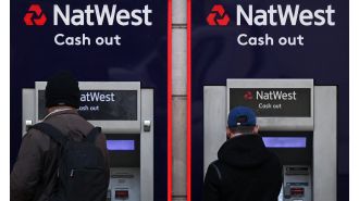 Natwest app crashes, users can't log in to accounts.