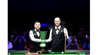 Ding Junhui wins International Championship, defeating Chris Wakelin and breaking his title drought.