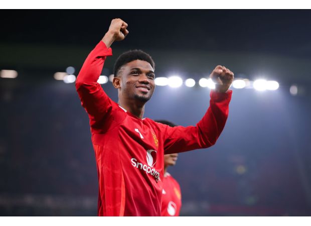 Two Man Utd players reach out to Ruben Amorim about their roles in the new era at the club.