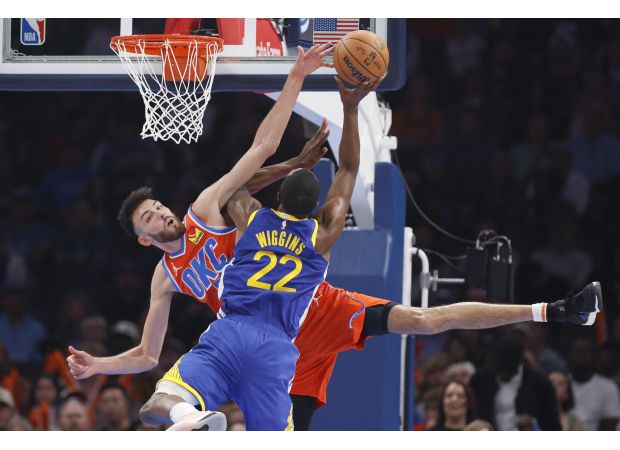 The Warriors win a close game in Oklahoma City to finish their road trip on a high note.