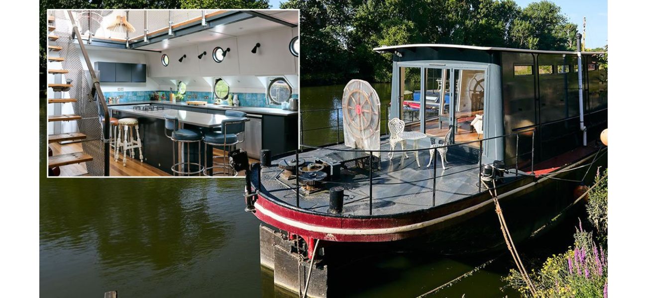 A London houseboat worth £1,000,000 is up for sale, and it's larger than many apartments.
