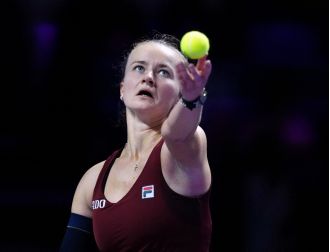 Journalist removed from TV for comments about Wimbledon champ's 'forehead'