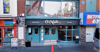 A popular London pub is causing a stir by adding an extra £2 to the price of pints after 10pm.