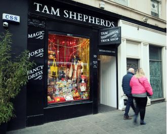 After 138 years, famous joke store shuts down.