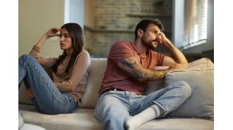 My boyfriend's annoying 'mewing' behavior is causing major problems in our relationship.