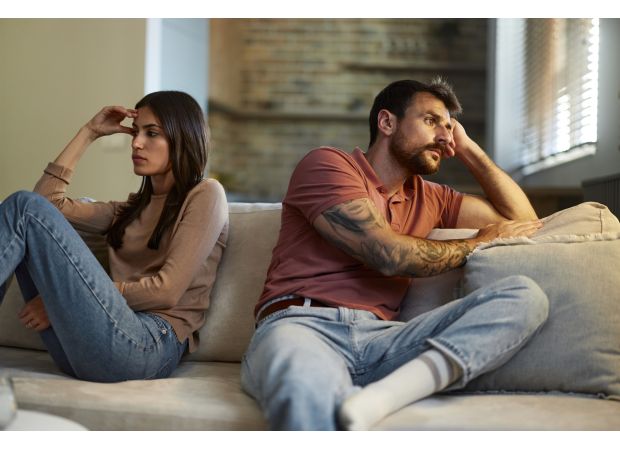 My boyfriend's annoying 'mewing' behavior is causing major problems in our relationship.