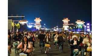 Thousands of students in China face consequences as police target late-night cycling.
