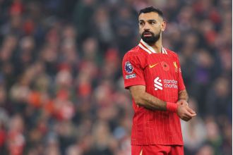 Robert Pires criticizes Ballon d'Or for not recognizing Premier League's top performer.