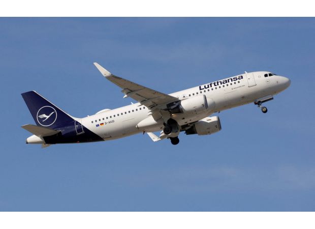 Several passengers hurt in bad turbulence on Lufthansa flight.