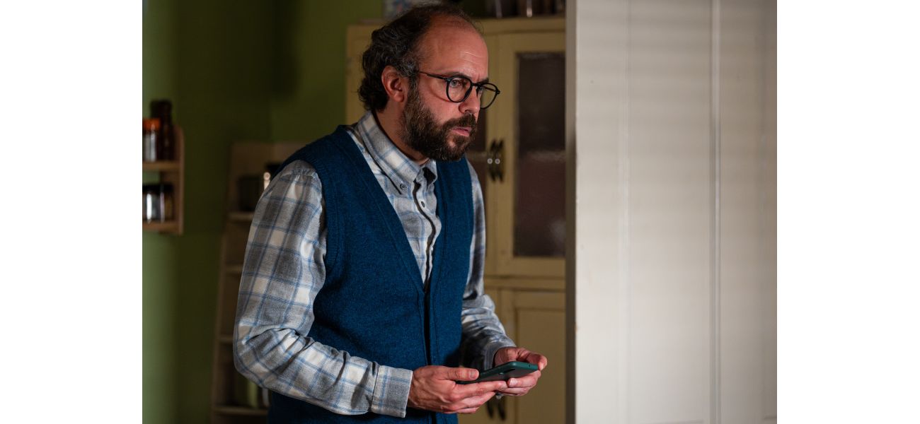 EastEnders reveals surprising person to uncover Reiss' secrets.