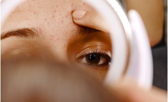 My relationship with my mom changed after I plucked my eyebrows.