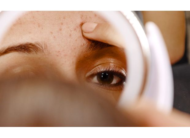 My relationship with my mom changed after I plucked my eyebrows.