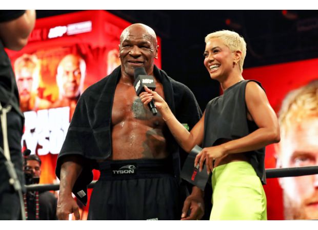 I saw Jake Paul and Mike Tyson train and now I'm concerned about one of the fighters.