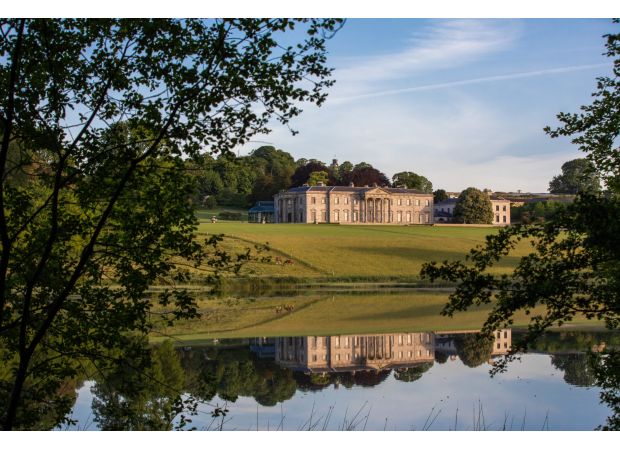 Person killed in 5-star hotel bathroom, possibly due to an attack.