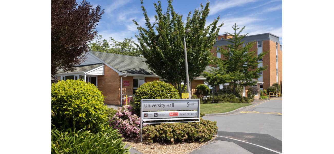 The cause of a mass food poisoning outbreak at a New Zealand university, affecting over 100 students, has been identified.