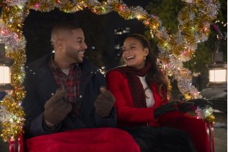 A famous 2000s singer with timeless beauty is the lead in Netflix's top holiday film.