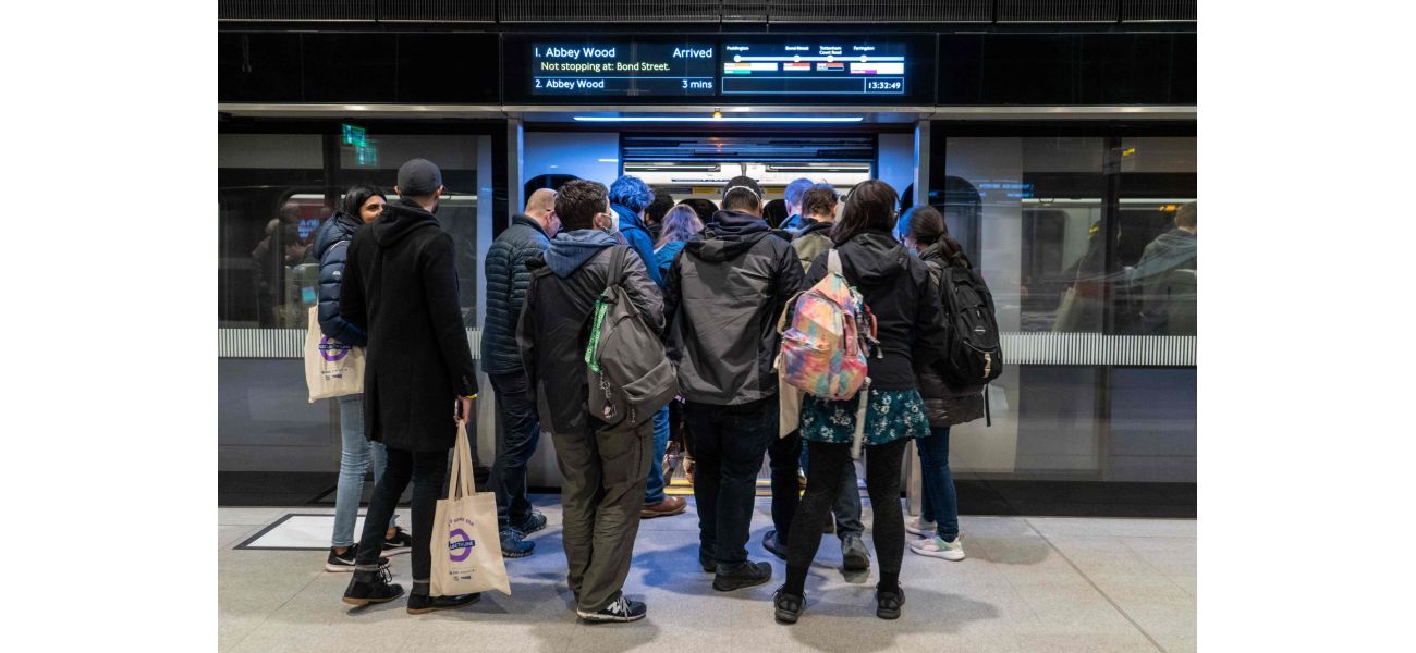 Cancellations of Paddington-Heathrow trains leading to major travel disruptions.