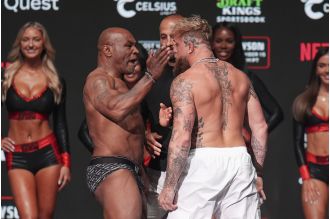Jake Paul’s mother criticizes Mike Tyson for his slap during the weigh-in before their fight on Netflix.