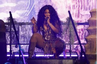 Famous American wishes she didn't perform at Glastonbury, but couldn't say no.