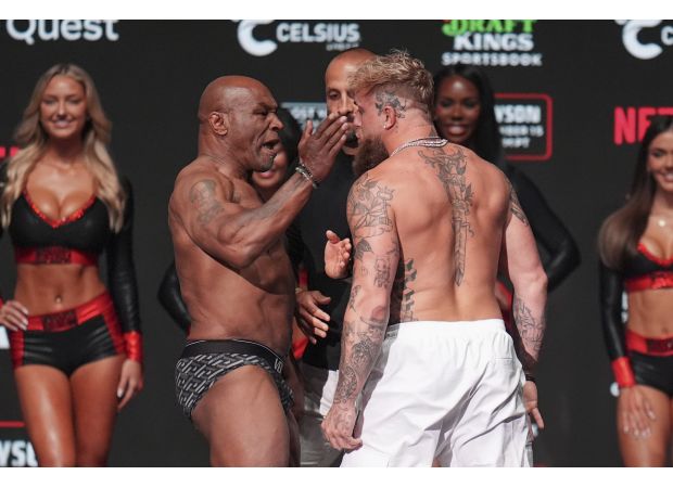 Jake Paul’s mother criticizes Mike Tyson for his slap during the weigh-in before their fight on Netflix.