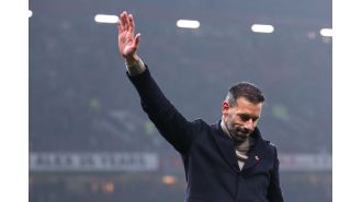 Ruud van Nistelrooy speaks out about leaving Man Utd and rumors of joining a surprising club.