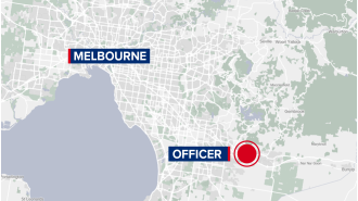 Dad's smart action when stranger takes car with son inside.