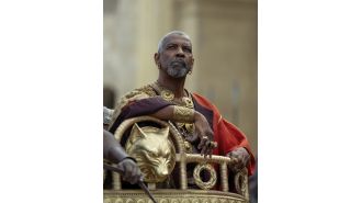 Gladiator sequel's 2-star actor gives clear reason for disputed accent.