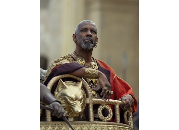 Gladiator sequel's 2-star actor gives clear reason for disputed accent.