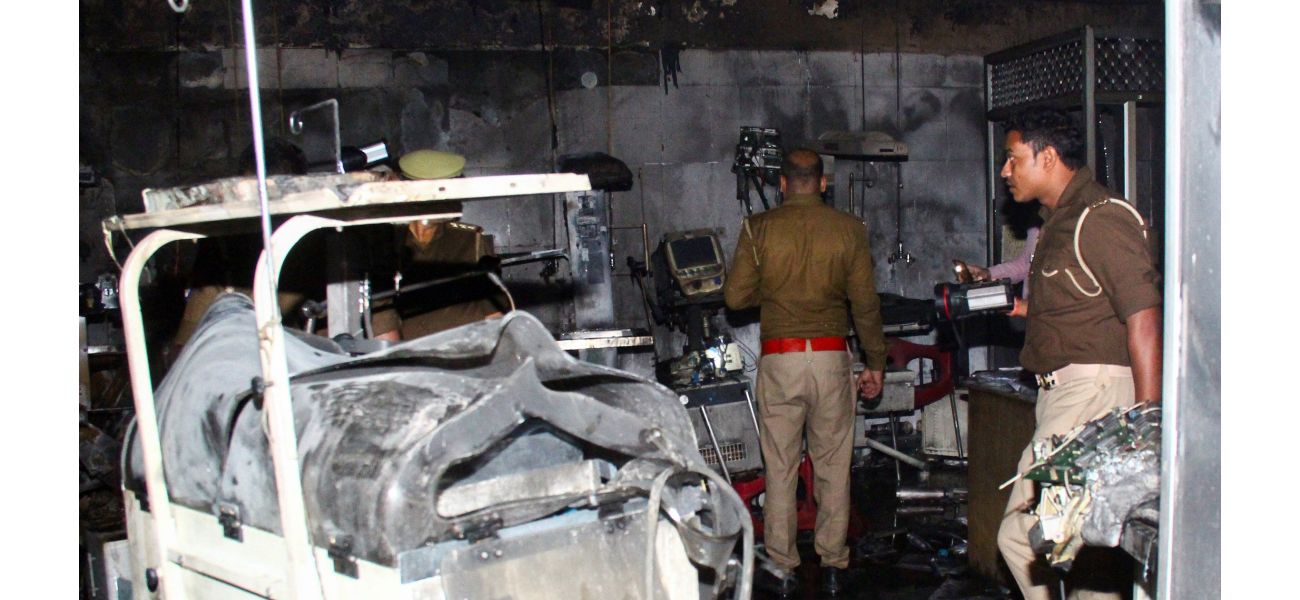 10 infants die in hospital fire