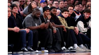 Upset Man Utd supporter criticizes Marcus Rashford for going to New York Knicks match.