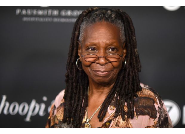 NYC leaders want Whoopi Goldberg to say sorry for claiming bakery rejected order due to politics.