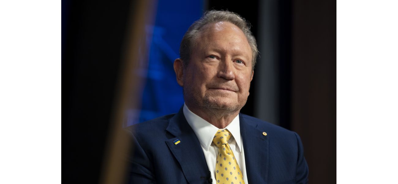 Billionaire Andrew Forrest supports treaty to stop extracting fossil fuels.