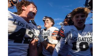 Los Gatos defeats Serra, ending their unbeaten streak since 2018 and bringing back memories of 2014.