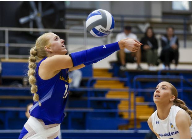 The San Jose State women's volleyball team makes a comeback and wins a thrilling game after returning to the court.