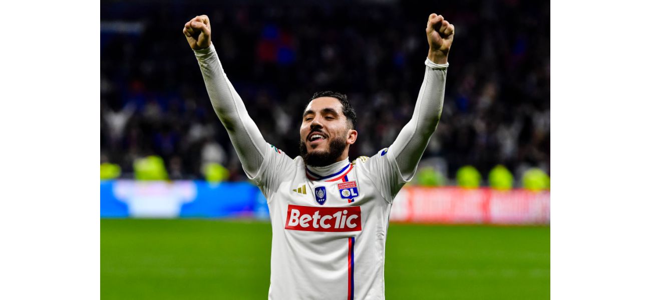 Liverpool is considering a young player from Ligue 1 as a potential replacement for Mohamed Salah.