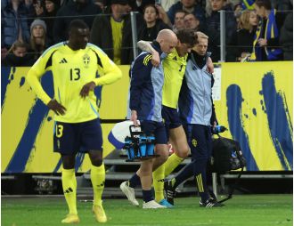 An injury to a Manchester United defender during international duty causes problems for Ruben Amorim.