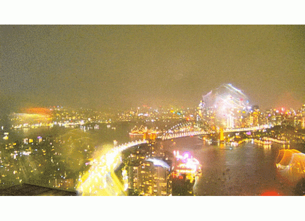 Crazy weather in Sydney causes chaos for flights and damages the city.