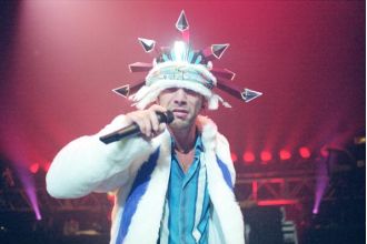 90s icons reveal massive UK tour with their most popular songs.