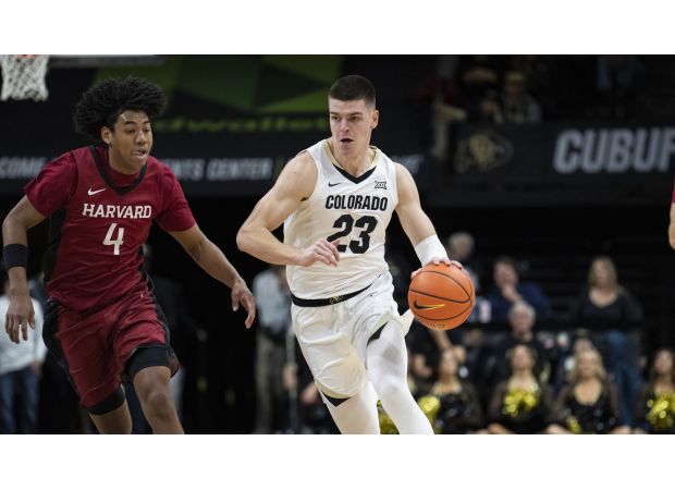 CU men's basketball dominates Harvard to remain undefeated at 4-0.