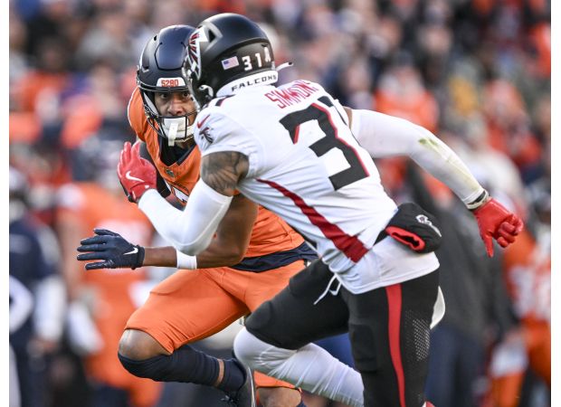 Sutton thinks Vele has a promising future.