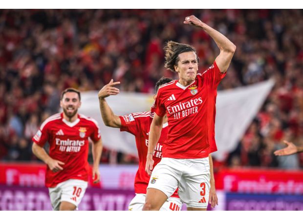 Fernandez believes Man Utd's return could help solve the issue with Ruben Amorim.