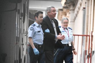 Former Jetstar pilot plans to contest murder conviction for killing Carol Clay.
