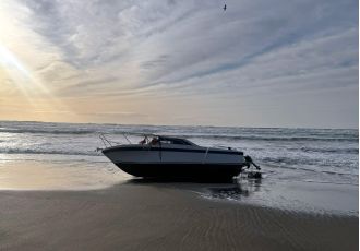 Boat accident in Sonoma County leaves one dead and four injured when boat overturns in the water.