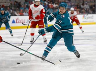 Celebrini has career-first breakthrough with Sharks to defeat Red Wings.
