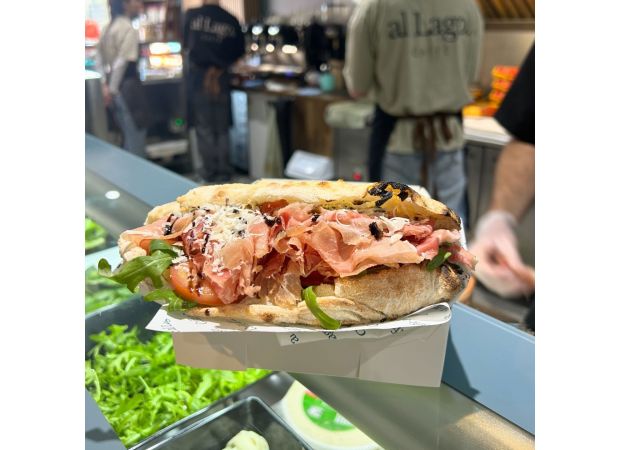 Cafe customers are willing to wait 50 minutes for an $18 sandwich.