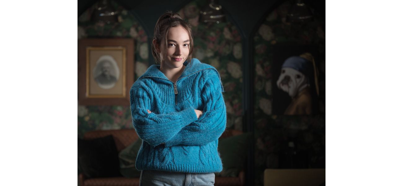 Actress Isabelle Smith shares her personal struggle with anxiety and offers comforting words to her younger self.