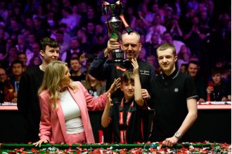 Avoid Ronnie O'Sullivan and bet on Mark Williams to continue his winning streak after his Champion of Champions victory at the UK Championship.